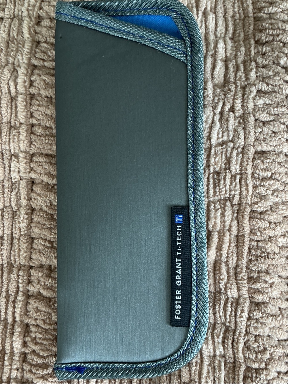 Foster Grant Black and Blue Eyewear Case